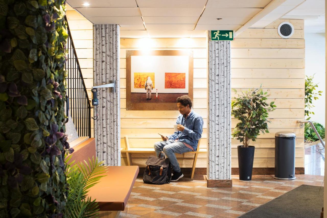 Slottsskogens Hostel Gothenburg Exterior photo