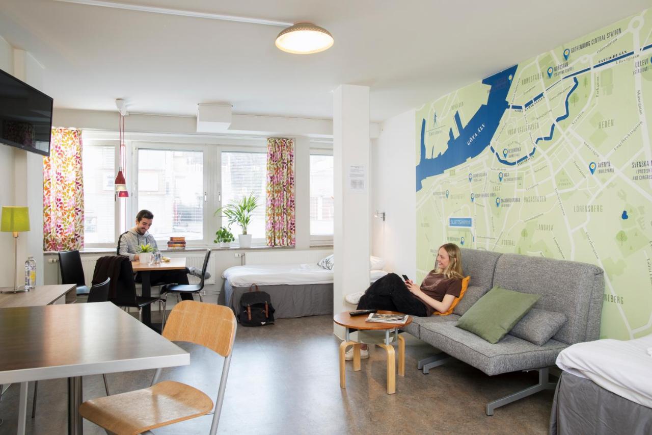 Slottsskogens Hostel Gothenburg Exterior photo